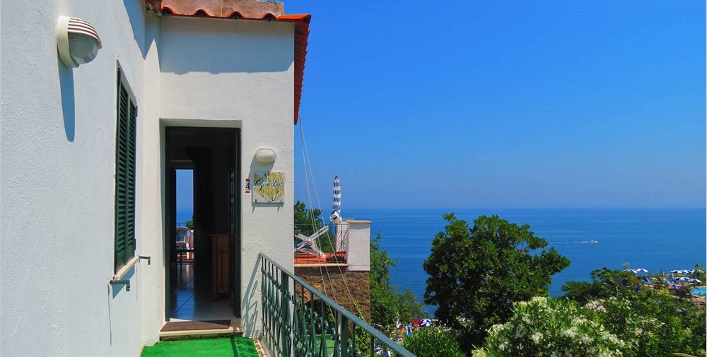Hotel Oasi Castiglione Casamicciola Terme Bagian luar foto