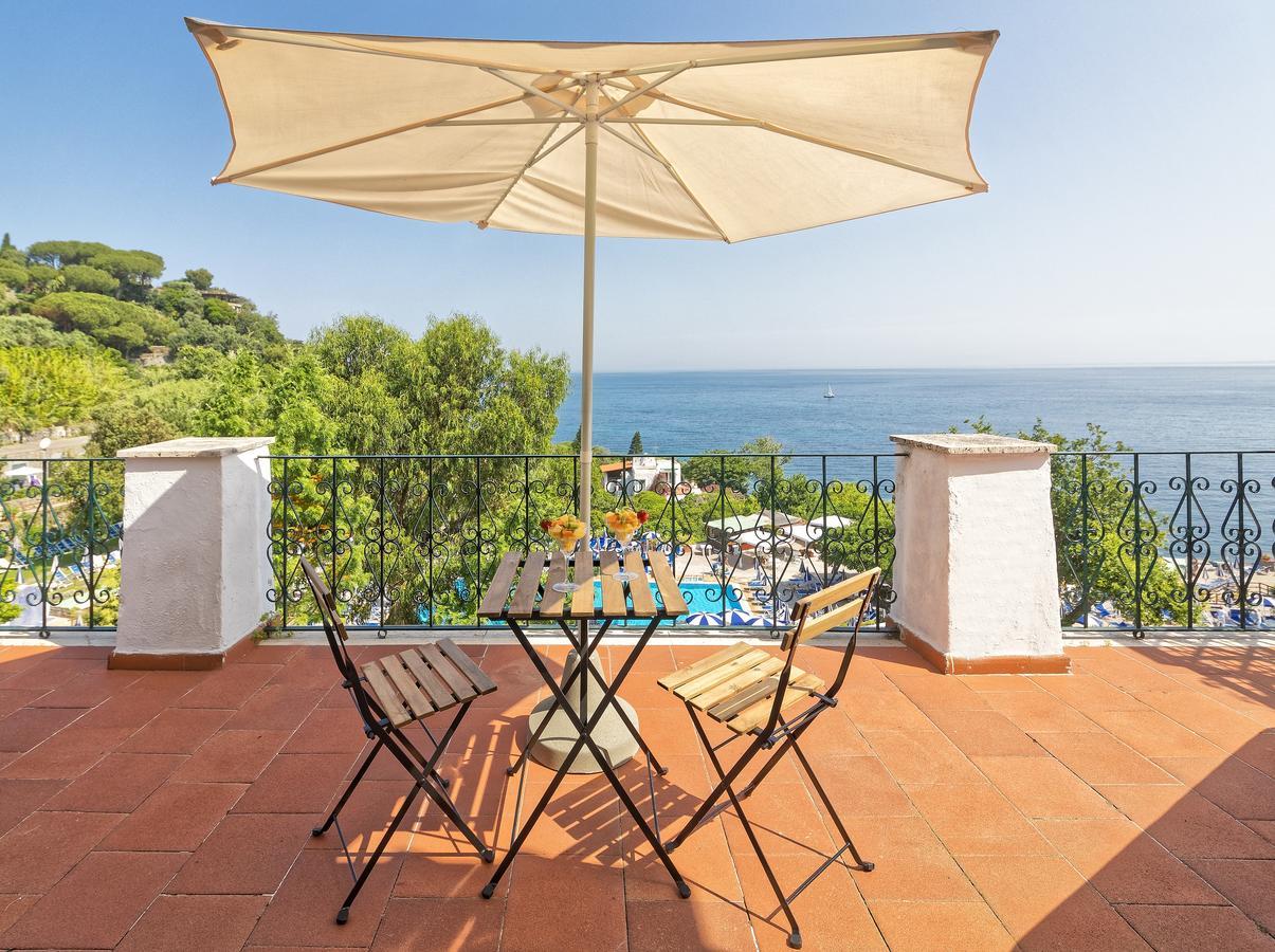 Hotel Oasi Castiglione Casamicciola Terme Bagian luar foto