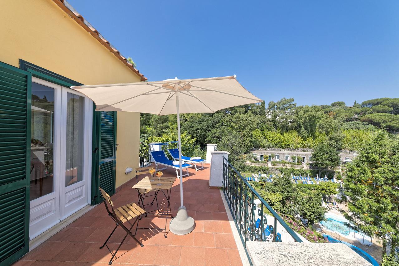 Hotel Oasi Castiglione Casamicciola Terme Bagian luar foto